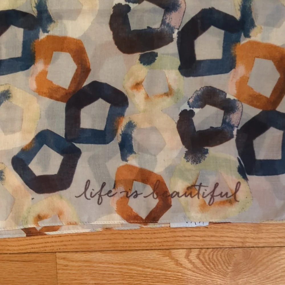Designer scarf - Picture 2 of 5
